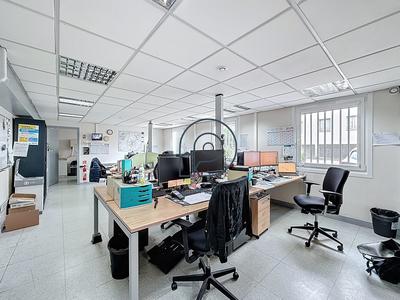 Local d'activités - 265 m²