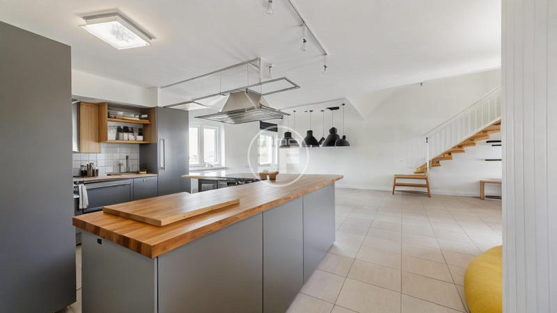 Duplex - 200 m² - 6 pièces