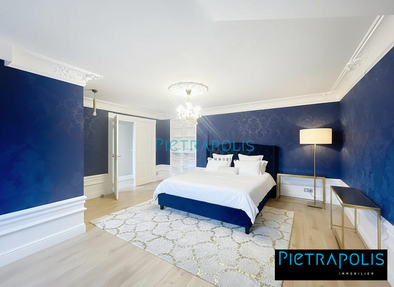 Villa - 390 m² - 14 pièces