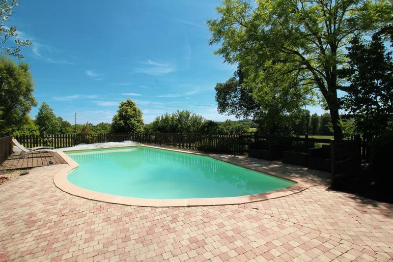 Demeure - 340 m² - 12 pièces