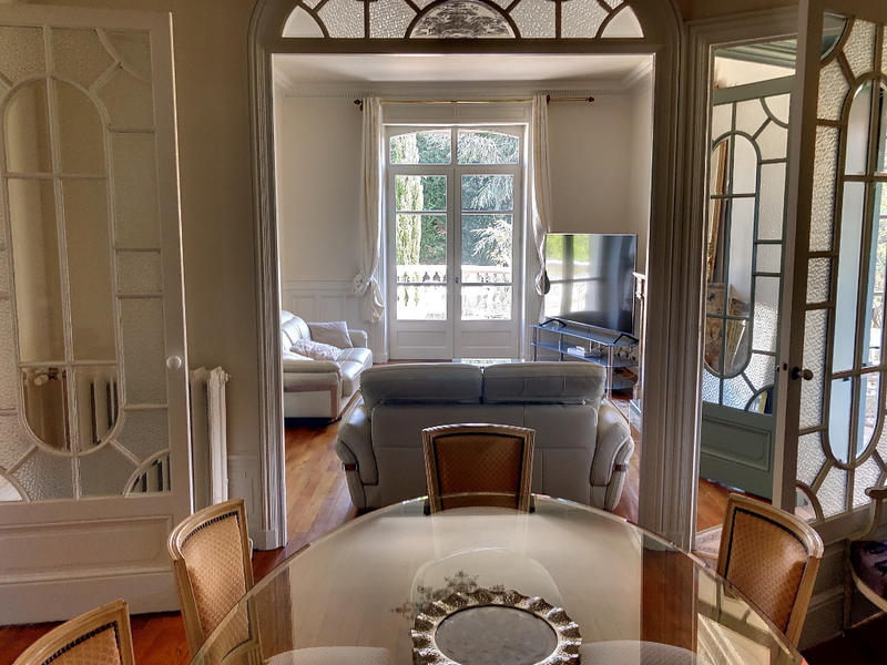 Maison - 299 m² - 8 pièces