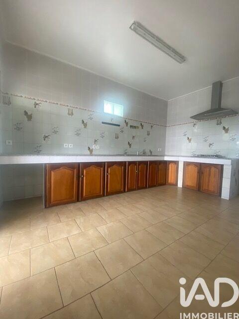 Maison - 300 m² - 10 pièces