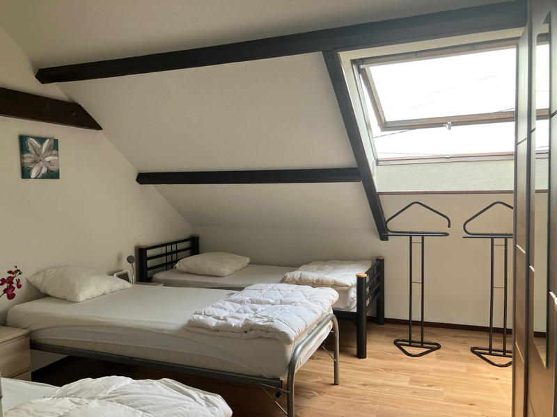 Maison - 220 m² - 8 pièces