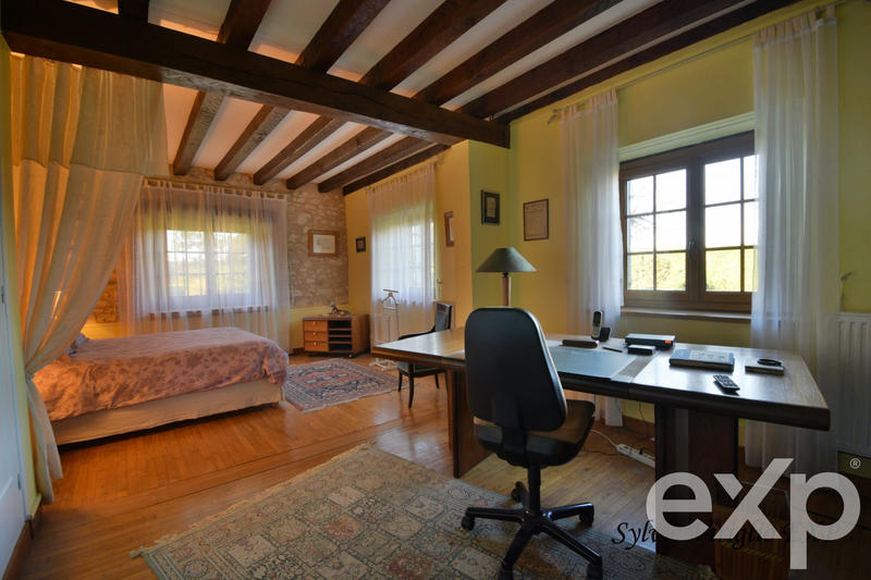 Maison - 207 m² - 6 pièces