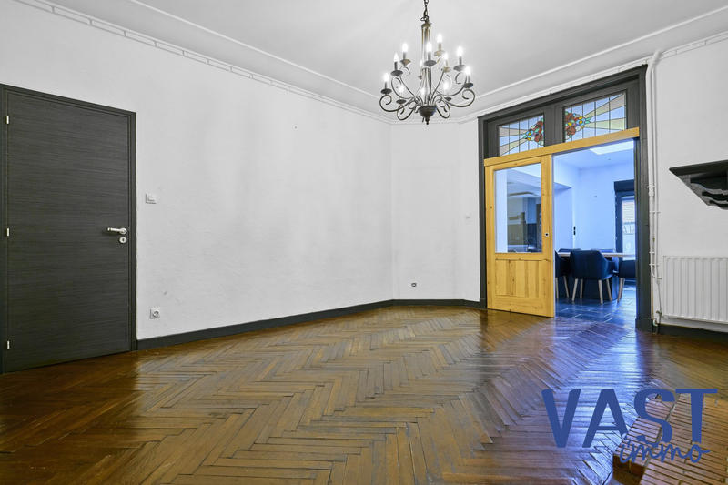 Maison traditionnelle - 160 m² - 7 pièces