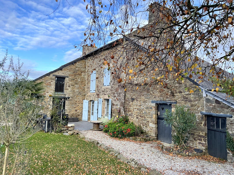 Maison - 152 m² - 8 pièces