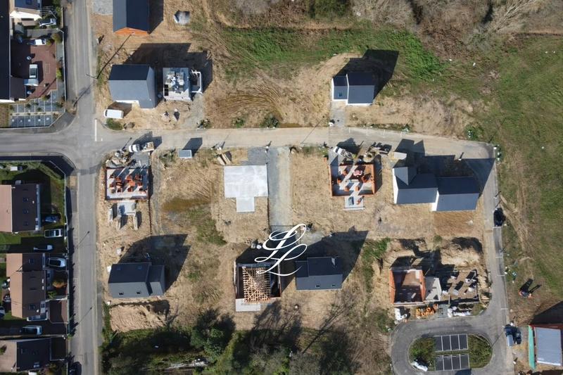 Terrain de lotissements - 235 m²