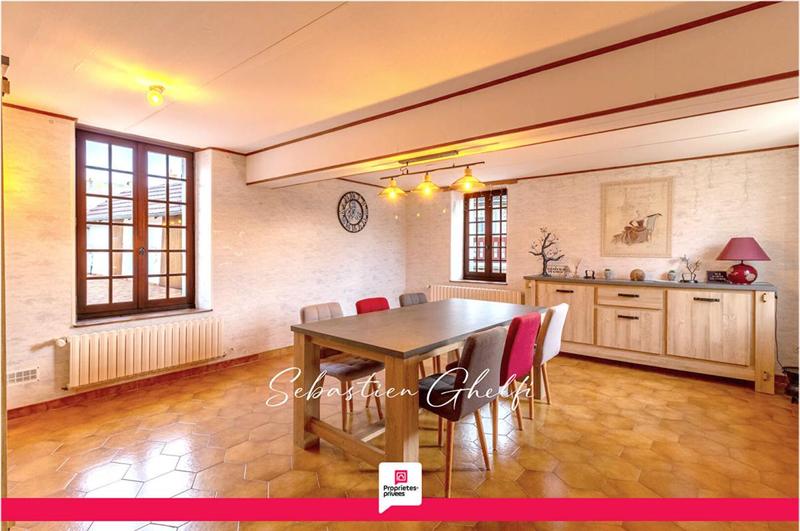 Maison - 97 m² - 5 pièces