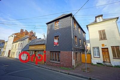 Immeuble - 230 m² - 6 pièces