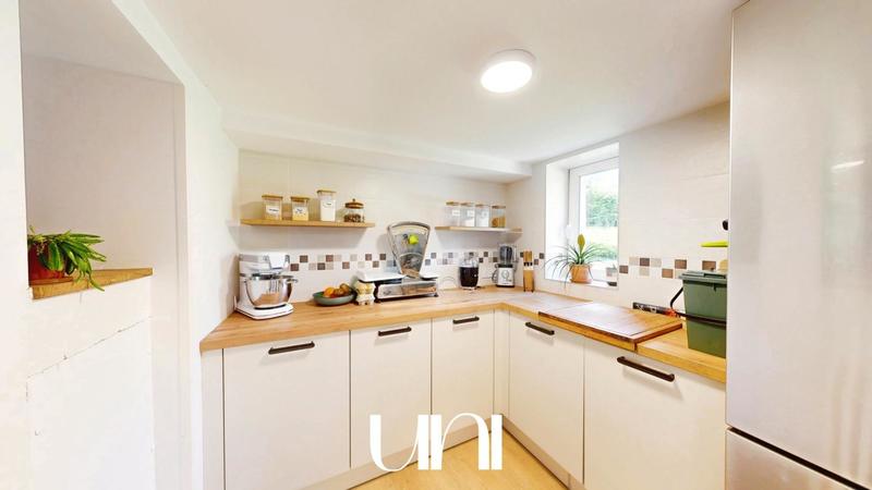 Maison - 360 m² - 12 pièces