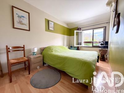 Maison - 111 m² - 7 pièces