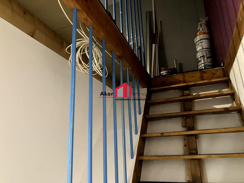 Local commercial - 153 m² - 2 pièces