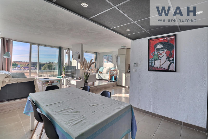 Appartement - 85 m² - 5 pièces