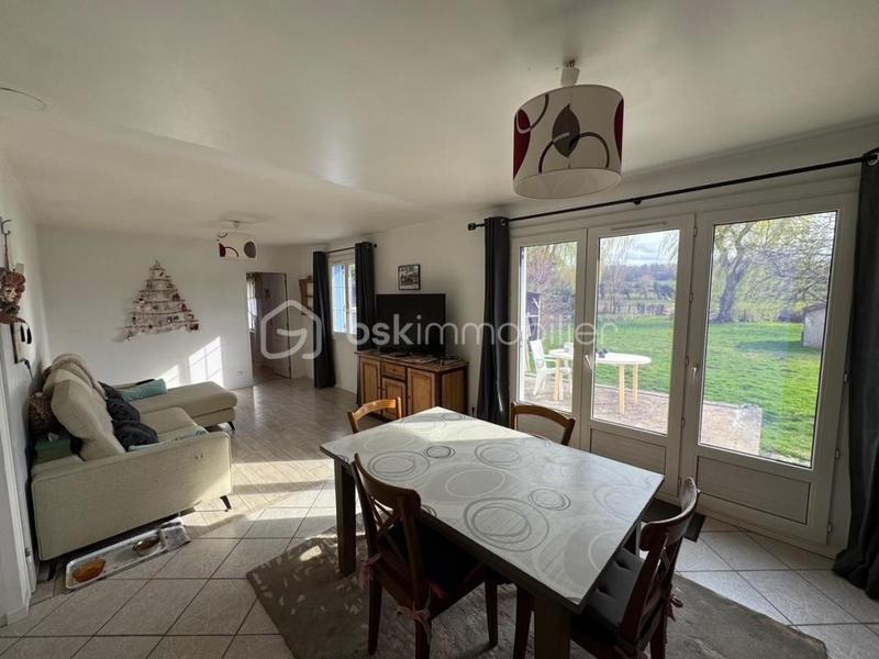 Maison - 93 m² - 5 pièces