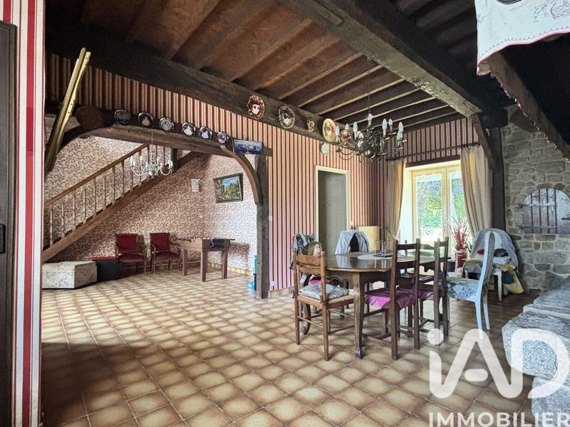Maison - 144 m² - 7 pièces