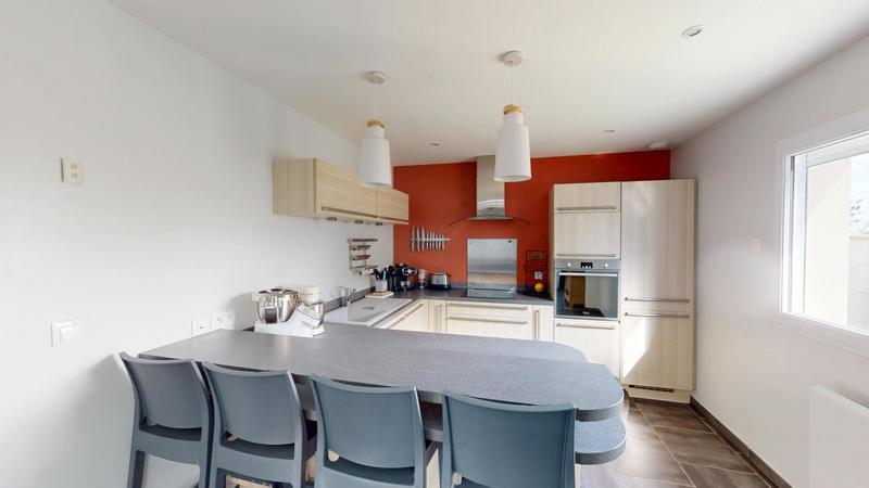 Pavillon - 180 m² - 8 pièces