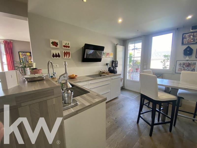 Maison - 200 m² - 5 pièces