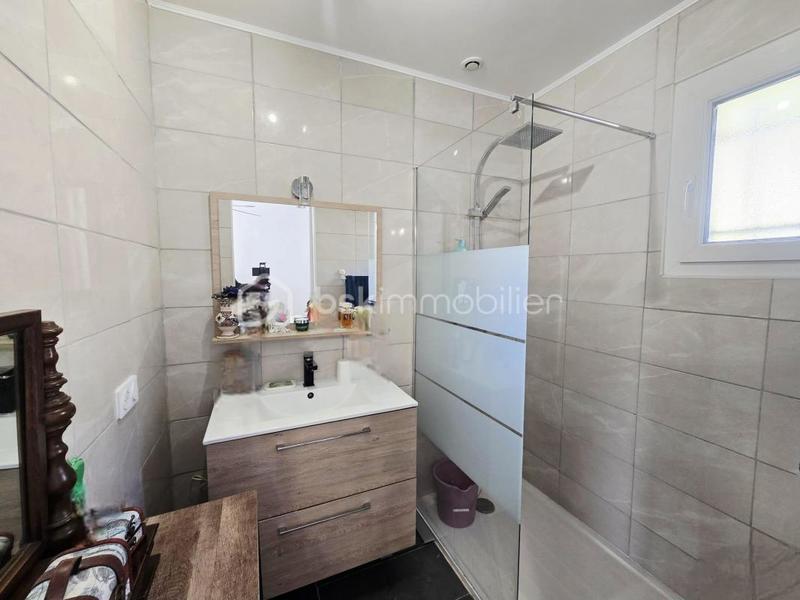 Maison jumelée - 92 m² - 4 pièces