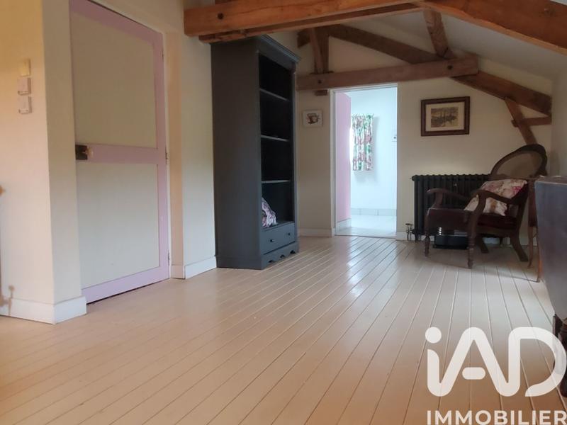 Maison - 220 m² - 6 pièces