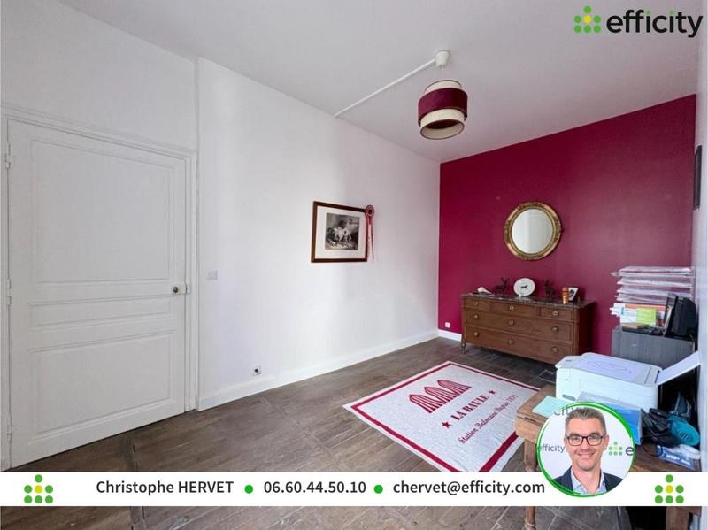 Maison - 381 m² - 11 pièces