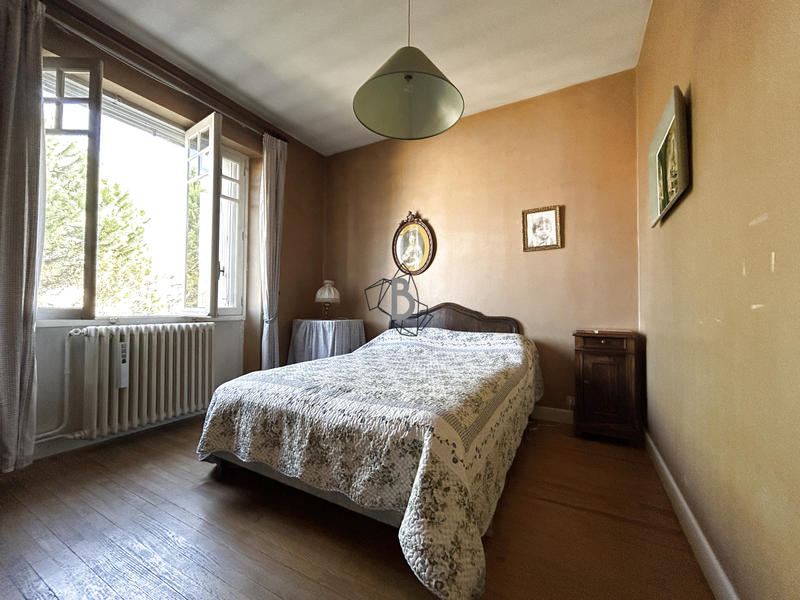 Maison - 194 m² - 8 pièces