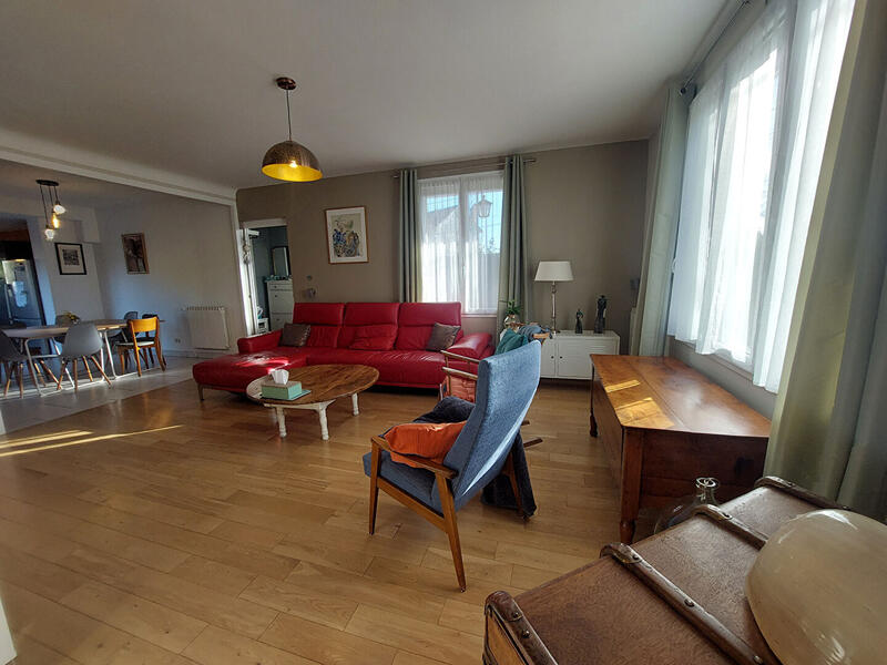 Maison - 137 m² - 6 pièces