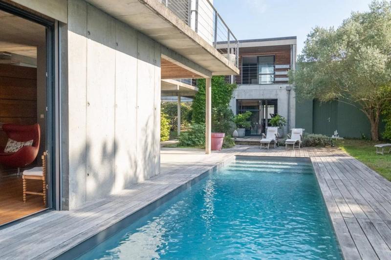 Villa - 297 m² - 8 pièces