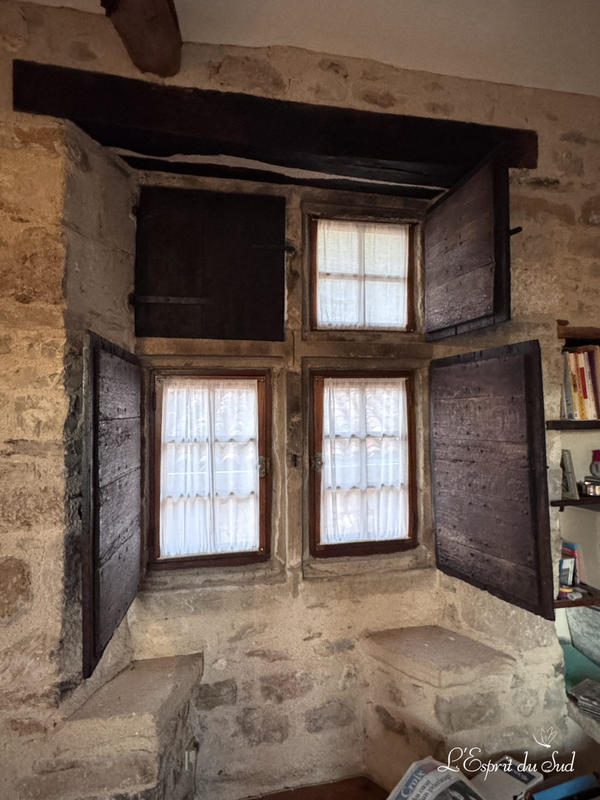 Maison ancienne - 170 m² - 6 pièces