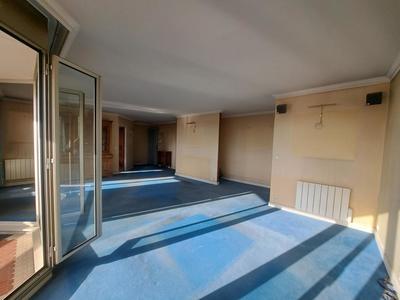 Appartement - 94 m² - 4 pièces