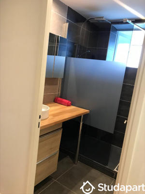 Chambre - 11 m² - 1 pièce