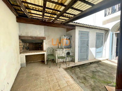 Demeure - 247 m² - 14 pièces