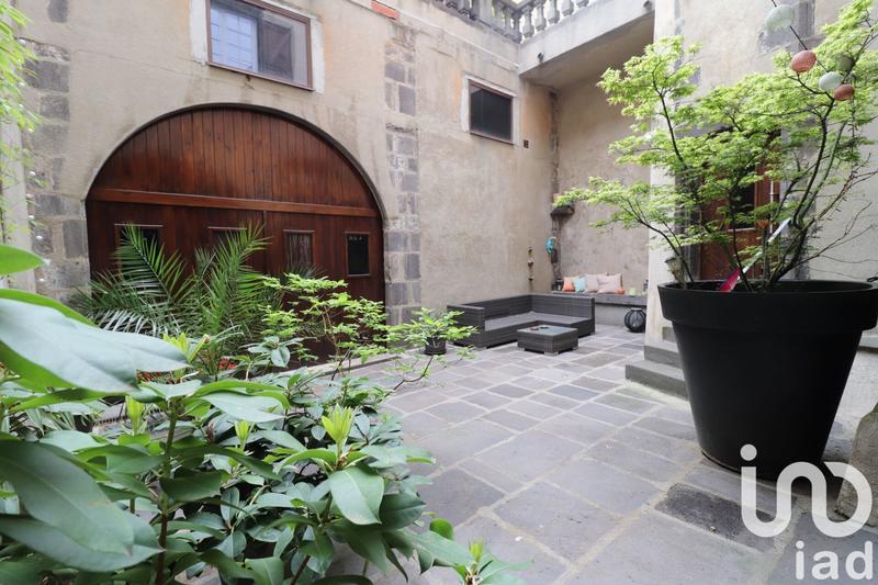 Maison - 262 m² - 7 pièces