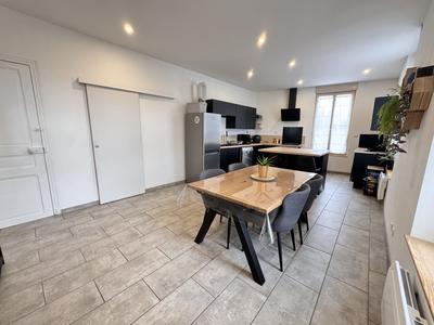 Maison - 109 m² - 6 pièces