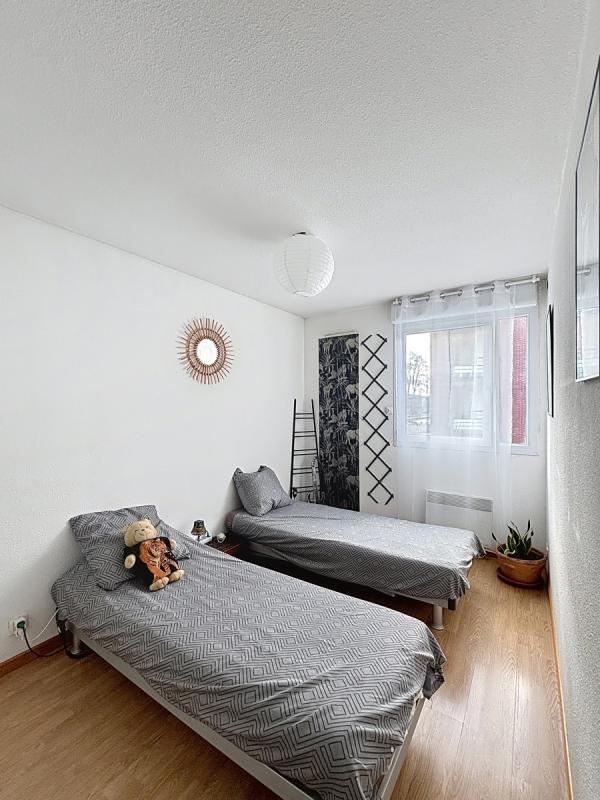 Appartement - 9 001 m² - 4 pièces