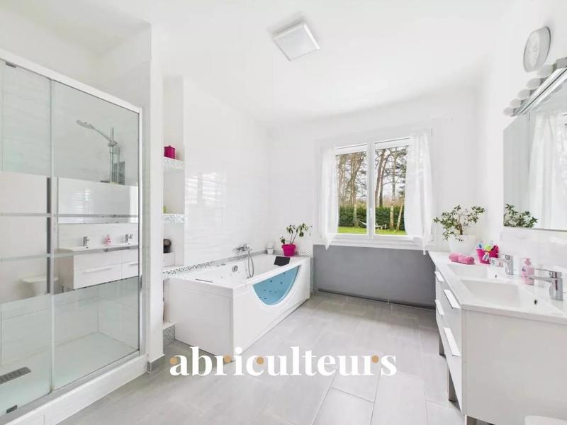 Maison - 134 m² - 5 pièces