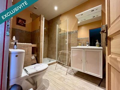 Maison - 329 m² - 14 pièces