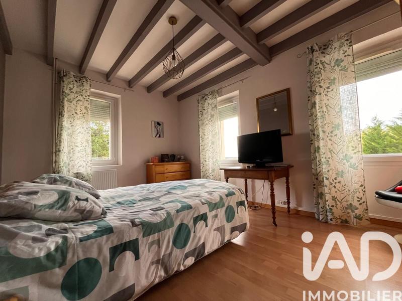 Maison - 250 m² - 6 pièces