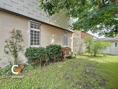 Maison - 80 m² - 5 pièces