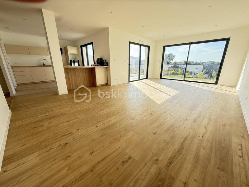 Maison - 135 m² - 6 pièces