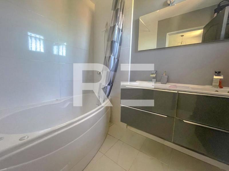 Villa - 165 m² - 8 pièces