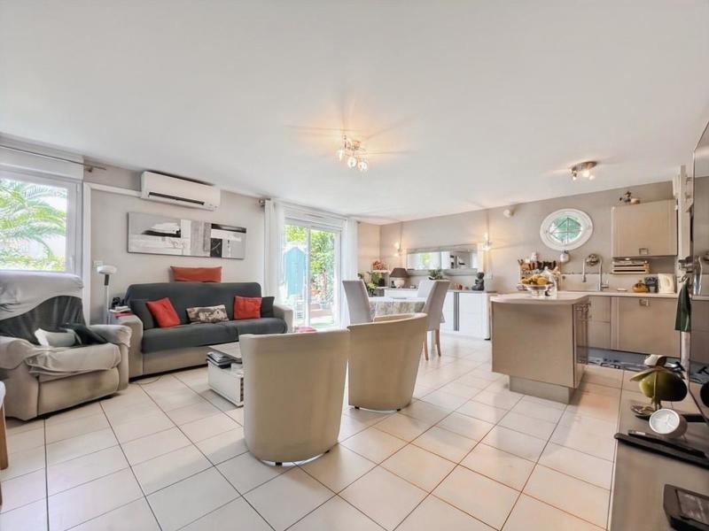 Appartement - 67 m² - 3 pièces