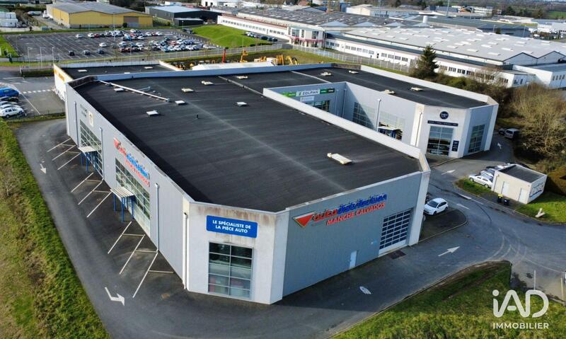 Local commercial - 1 127 m²