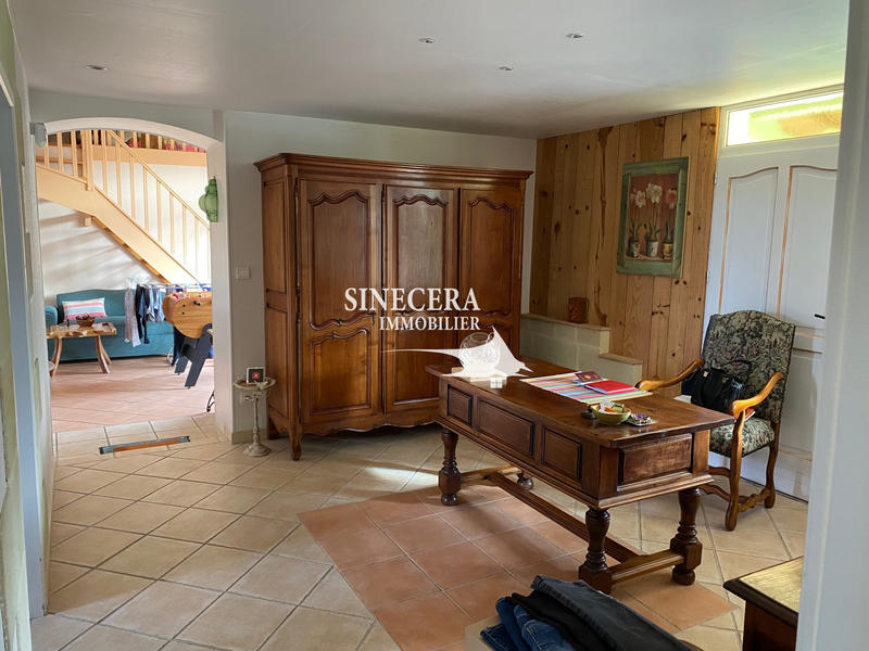 Maison - 227 m² - 9 pièces