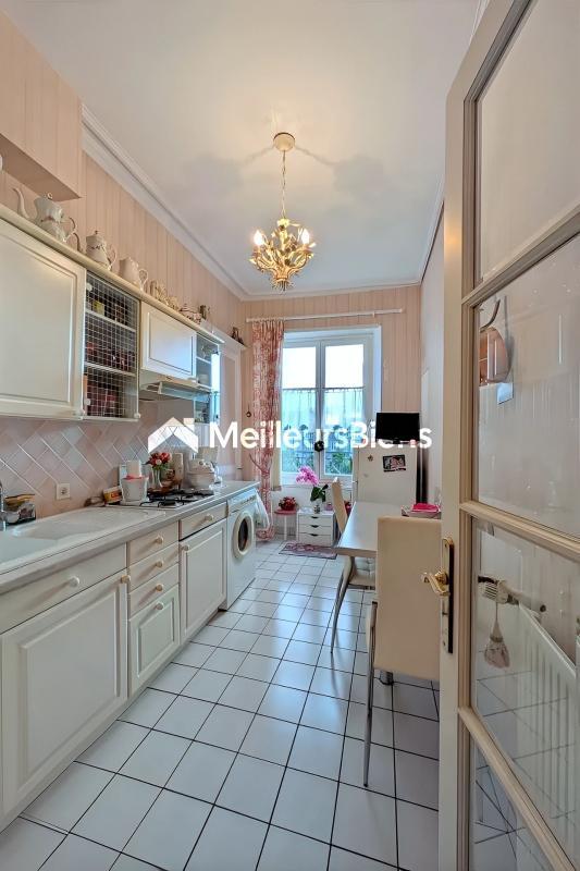 Appartement bourgeois - 81 m² - 3 pièces