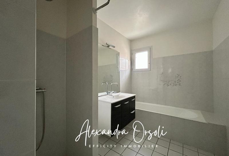 Maison - 103 m² - 4 pièces