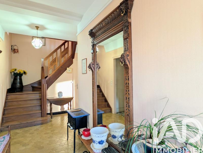 Maison - 196 m² - 9 pièces