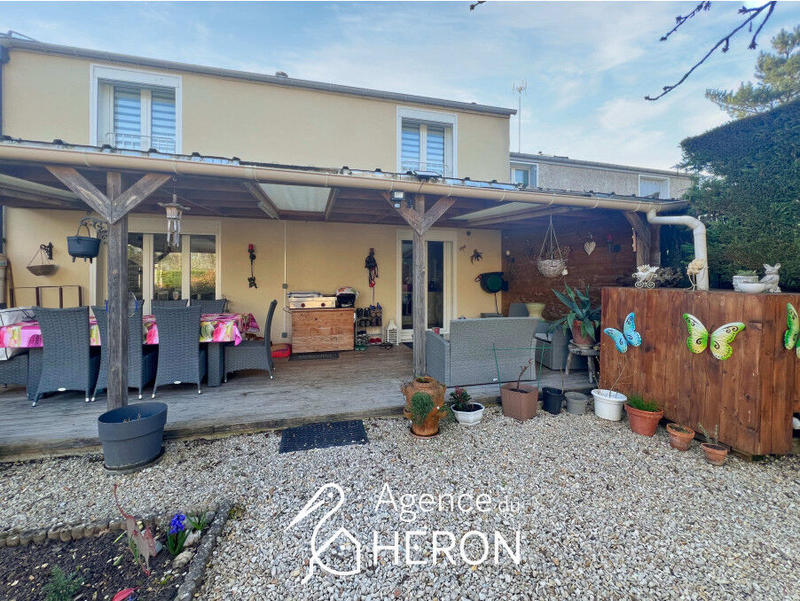 Propriété - 105 m² - 5 pièces