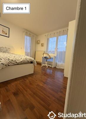 Chambre - 10 m² - 1 pièce