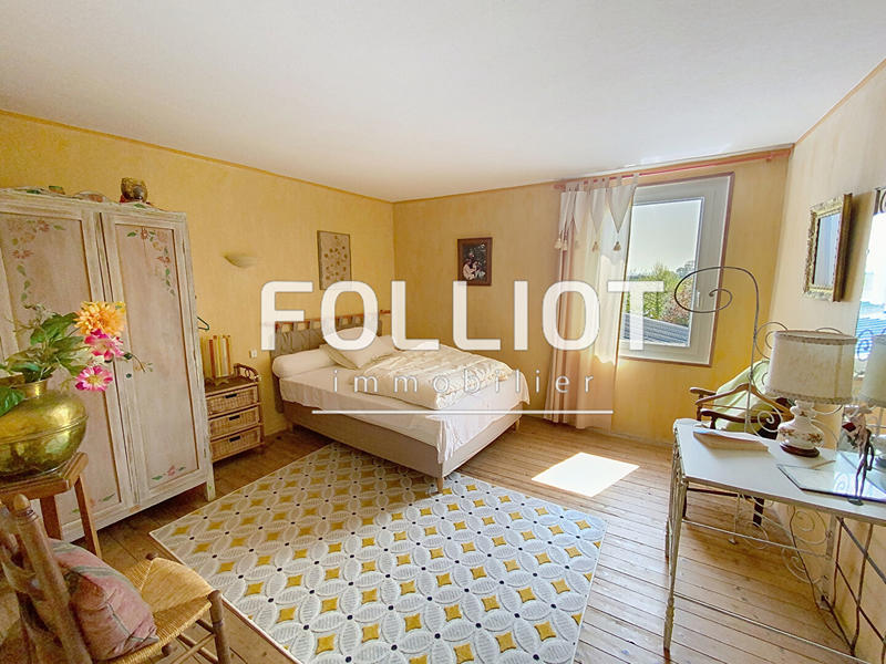 Maison - 200 m² - 7 pièces