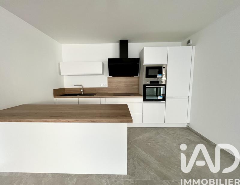 Appartement - 100 m² - 3 pièces